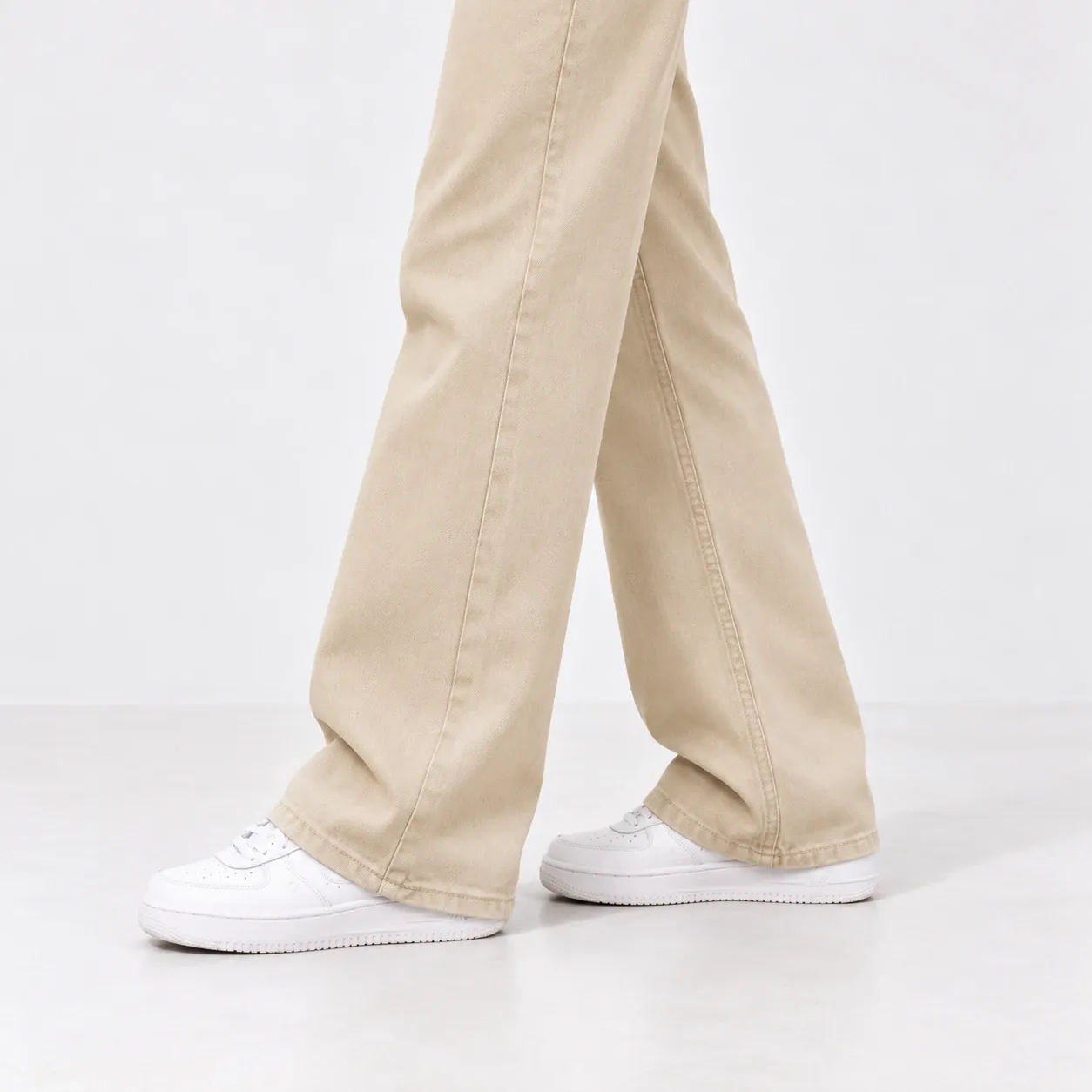 Severine Straight-Leg Jeans - Khaki side seam and hem fit - lower crop; styling accessories not included