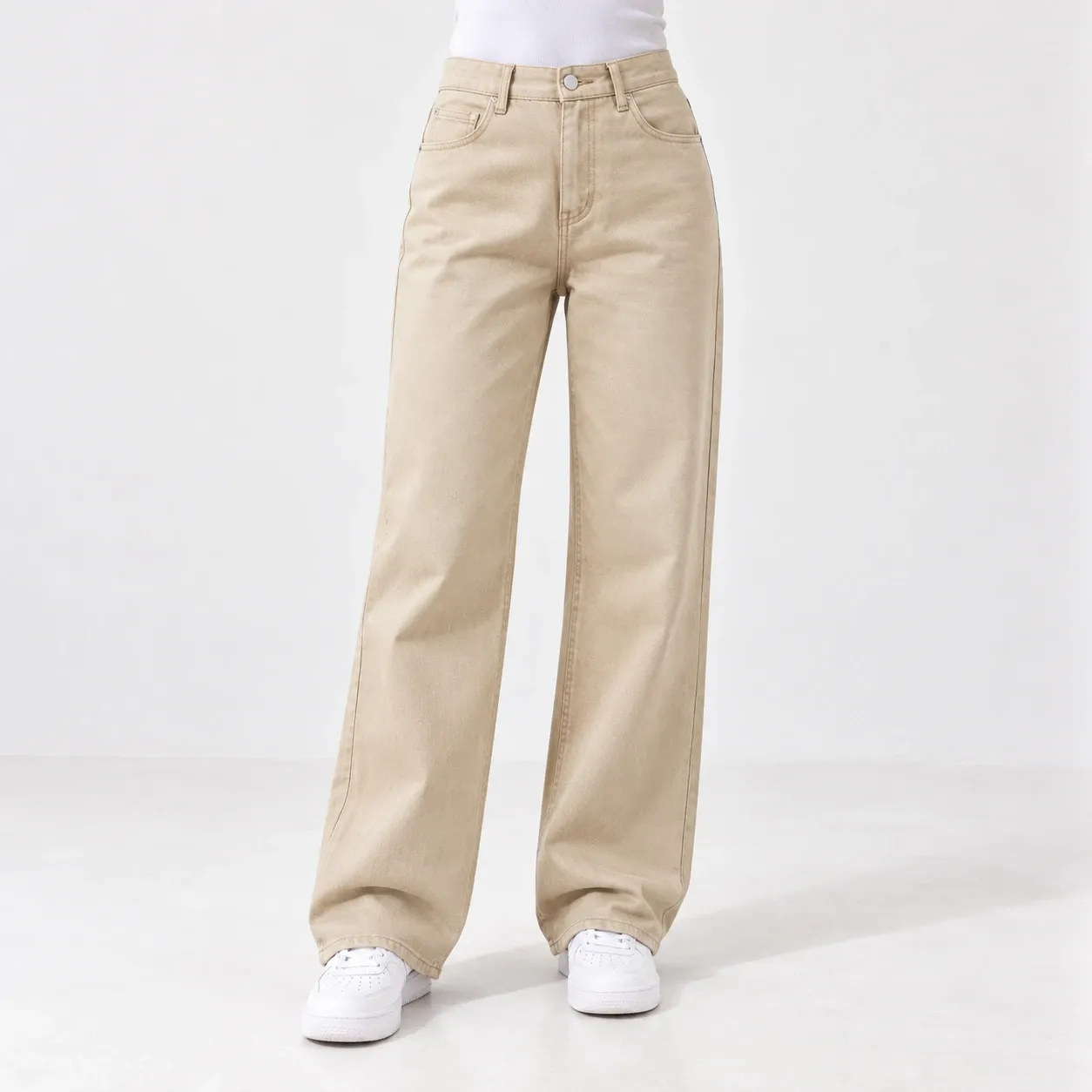 Severine Straight-Leg Jeans - Khaki front fit; styling accessories not included